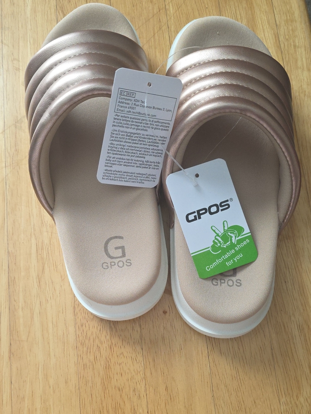 Kids Metallic Rose Slide Sandals - Size 5 Rose Gold